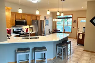 9215 S 51st St, Franklin, WI 53132 - Photo 3