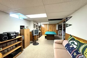 7823 W Coventry Dr, Franklin, WI 53132 - Photo 27