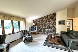 7823 W Coventry Dr, Franklin, WI 53132 - Photo 11