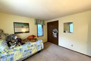 7823 W Coventry Dr, Franklin, WI 53132 - Photo 19