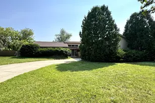 7823 W Coventry Dr, Franklin, WI 53132 - Photo 31