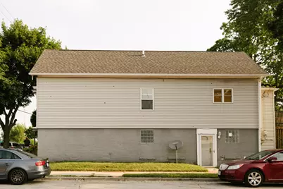 1748 S 4th St, Milwaukee, WI 53204 - Photo 21