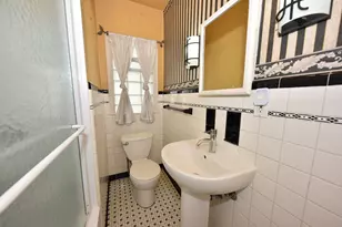2721 N 72nd St, Milwaukee, WI 53210 - Photo 13