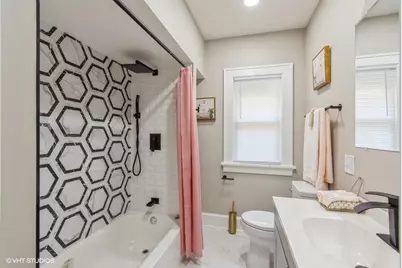 4318 N 21st St, Milwaukee, WI 53209 - Photo 7