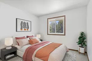 N114W15680 Sylvan Cir, Germantown, WI 53022 - Photo 15