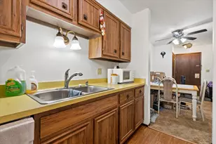 N114W15680 Sylvan Cir, Germantown, WI 53022 - Photo 21