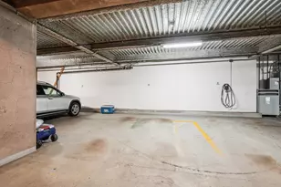 106 W Seeboth St, Milwaukee, WI 53204 - Photo 39