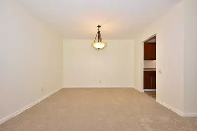 945 W Heritage Ct #104, Mequon, WI 53092 - Photo 7