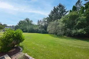 945 W Heritage Ct, Mequon, WI 53092 - Photo 31