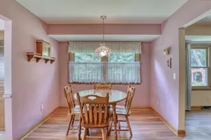 7645 S Mission Dr, Franklin, WI 53132 - Photo 11