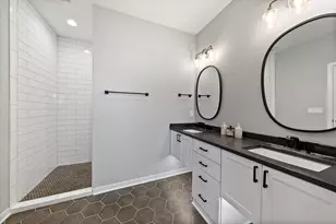 10190 S Woodside Ct, Franklin, WI 53132 - Photo 21