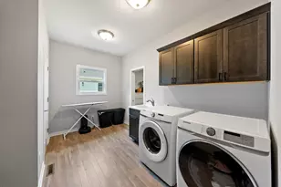 10190 S Woodside Ct, Franklin, WI 53132 - Photo 17