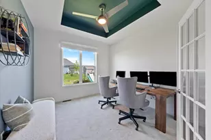 10190 S Woodside Ct, Franklin, WI 53132 - Photo 13