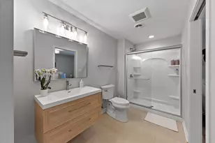 10190 S Woodside Ct, Franklin, WI 53132 - Photo 33