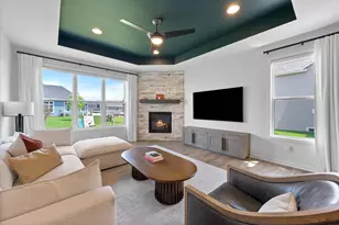 10190 S Woodside Ct, Franklin, WI 53132 - Photo 9