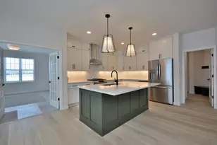 8211 W Skylark Dr, Mequon, WI 53097 - Photo 15