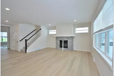 8211 W Skylark Dr, Mequon, WI 53097 - Photo 11