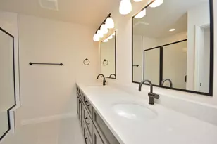 8211 W Skylark Dr, Mequon, WI 53097 - Photo 25