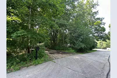 525  Woodland Dr, Richfield, WI 53017 - Photo 1