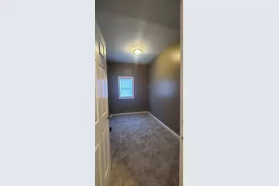 1300 W Greenfield Ave, Milwaukee, WI 53204 - Photo 11