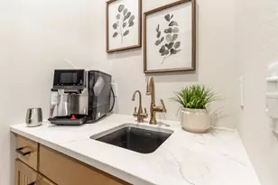 N66W21277 Sagebrush Dr, Menomonee Falls, WI 53051 - Photo 11