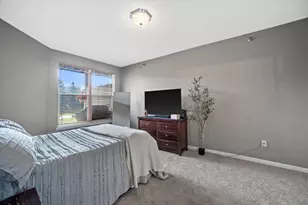 6995 S Riverwood Blvd, Franklin, WI 53132 - Photo 15