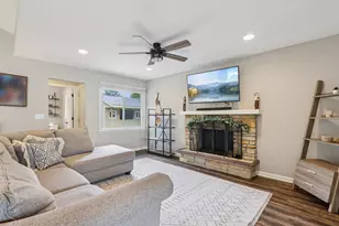 4123 W Mary Ann Dr, Franklin, WI 53132 - Photo 5