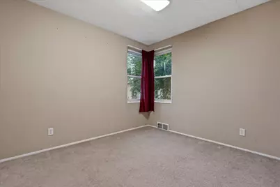 5006 N Port Washington Rd, Glendale, WI 53217 - Photo 7