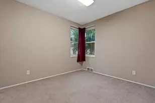 5006 N Port Washington Rd, Glendale, WI 53217 - Photo 7