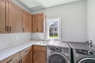 S76W25745 Prairieside Dr, Vernon, WI 53189 - Photo 29