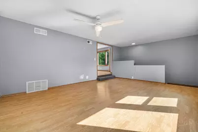 8020  Ridgeway Dr, Burlington, WI 53105 - Photo 5