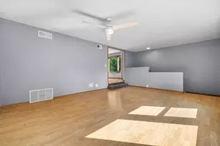 8020 Ridgeway Dr, Burlington, WI 53105 - Photo 5