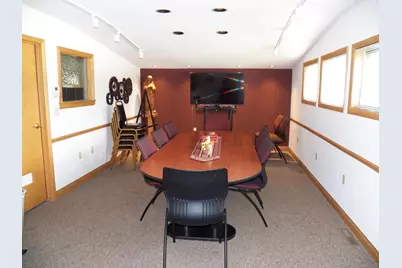 601 N 8th St, Manitowoc, WI 54220 - Photo 21