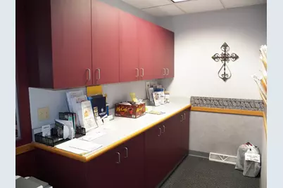 601 N 8th St, Manitowoc, WI 54220 - Photo 9