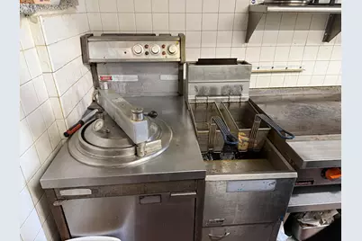 3534 E Layton Ave, Cudahy, WI 53110 - Photo 7