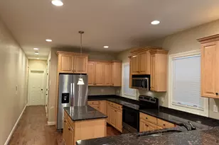 2010 N Buffum St, Milwaukee, WI 53212 - Photo 9