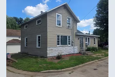 204 NE 2nd St, Black River Falls, WI 54615 - Photo 1