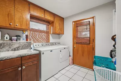 9707 W Metcalf Pl #9711, Milwaukee, WI 53222 - Photo 49
