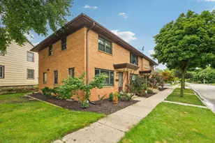 9707 W Metcalf Pl, Milwaukee, WI 53222 - Photo 57