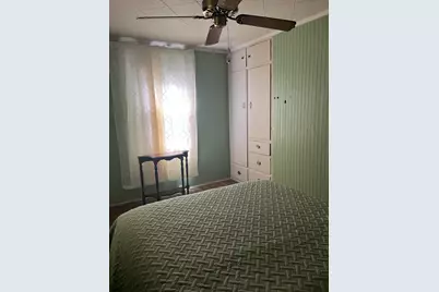 956  Circle Dr, Manitowoc, WI 54220 - Photo 15