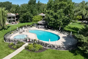 31 Abbey Villa Cir, Fontana, WI 53125 - Photo 3