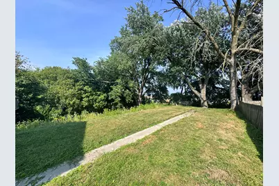 709 N 4th St, Sheboygan, WI 53081 - Photo 23