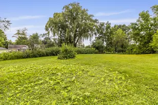 N69W15889 Eileen Ave, Menomonee Falls, WI 53051 - Photo 15