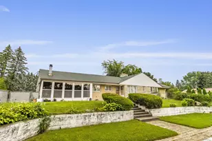 N69W15889 Eileen Ave, Menomonee Falls, WI 53051 - Photo 9