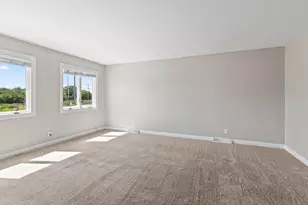 N20W28282 Oakton Rd, Delafield, WI 53072 - Photo 19