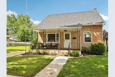 465  Hawthorn St, Burlington, WI 53105 - Photo 1