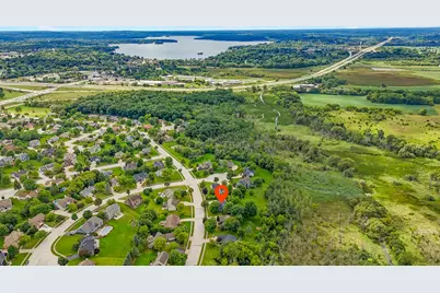 353  Westfield Way, Pewaukee, WI 53072 - Photo 25