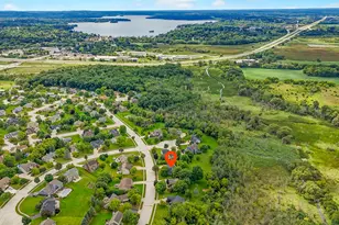 353 Westfield Way, Pewaukee, WI 53072 - Photo 25