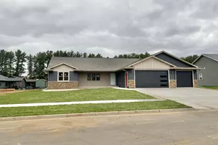 3430 McWain Dr, Holmen, WI 54636 - Photo 1