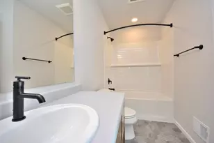 N53W19798 Kingair Dr, Menomonee Falls, WI 53051 - Photo 9